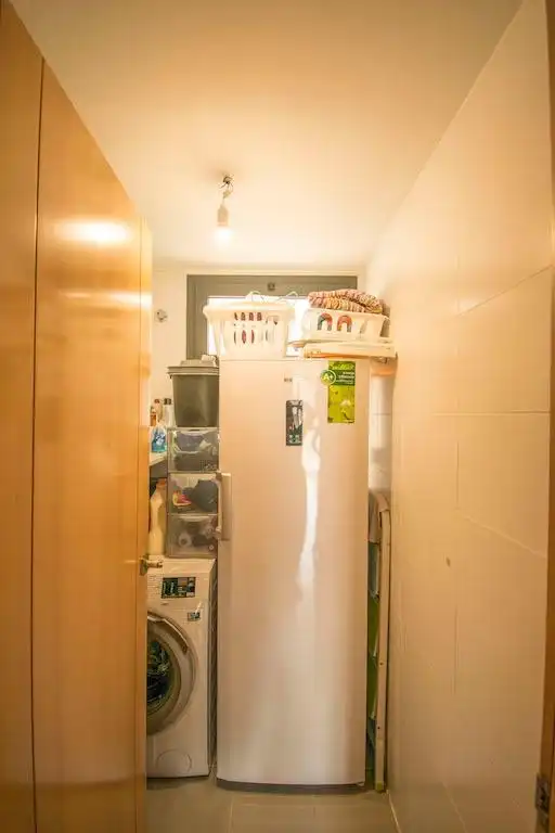 Cocina de Ático de alquiler en La Pobla de Vallbona con Aire acondicionado, Calefacción y Jardín privado