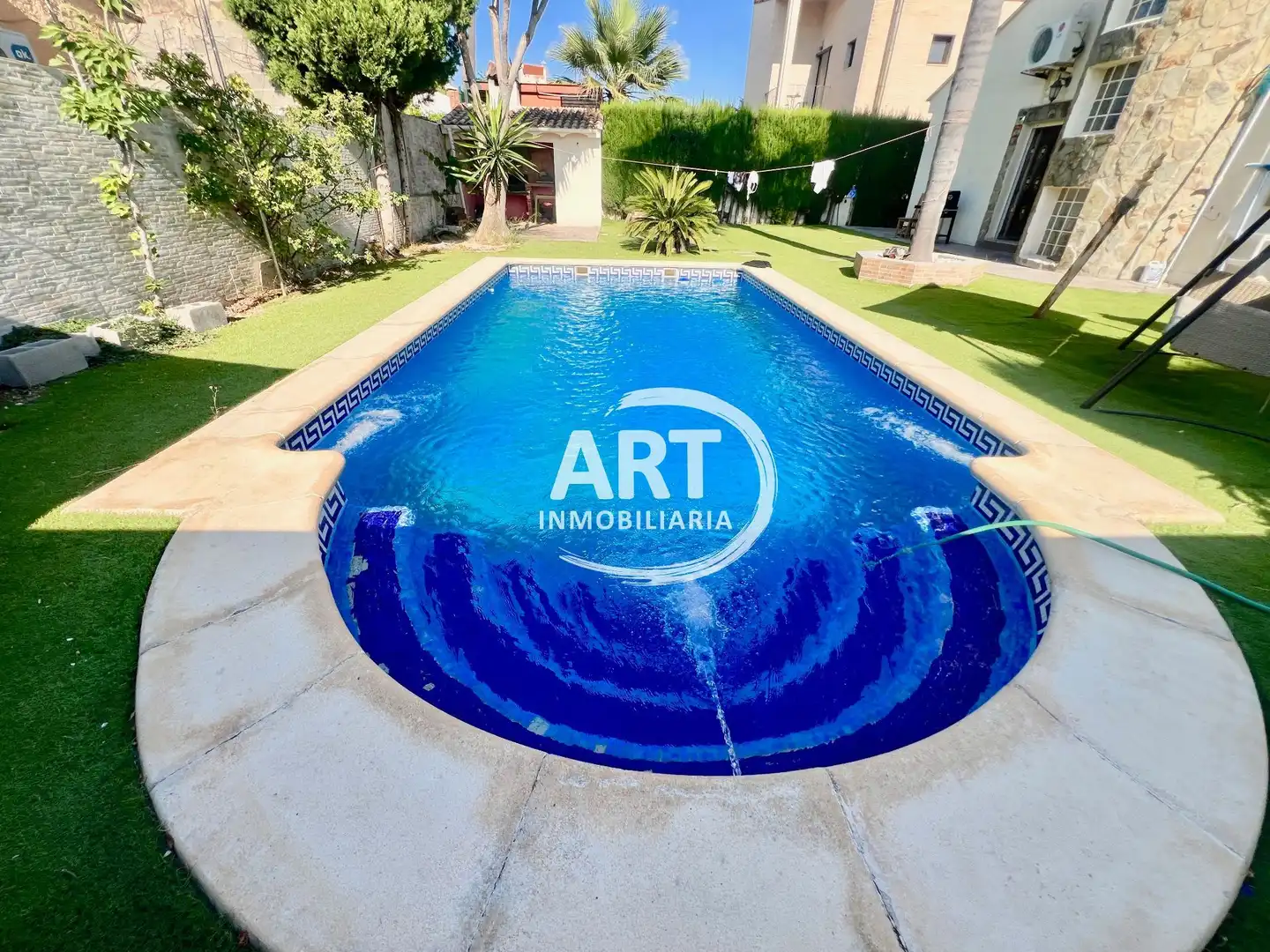 Piscina de Casa o xalet en venda en L'Eliana amb Aire condicionat, Calefacció i Jardí privat