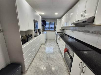 Kitchen of Flat for sale in Vilanova i la Geltrú  with Air Conditioner and Terrace