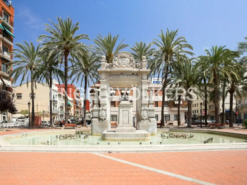 Außenansicht von Wohnung zur Miete in Valencia mit Klimaanlage, Heizung und Möbliert