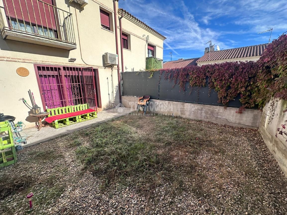 Casa adosada en venta en Villaluenga de la Sagra