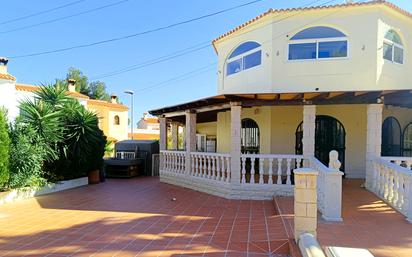 Vista exterior de Casa o xalet en venda en La Nucia amb Jardí privat, Terrassa i Forn