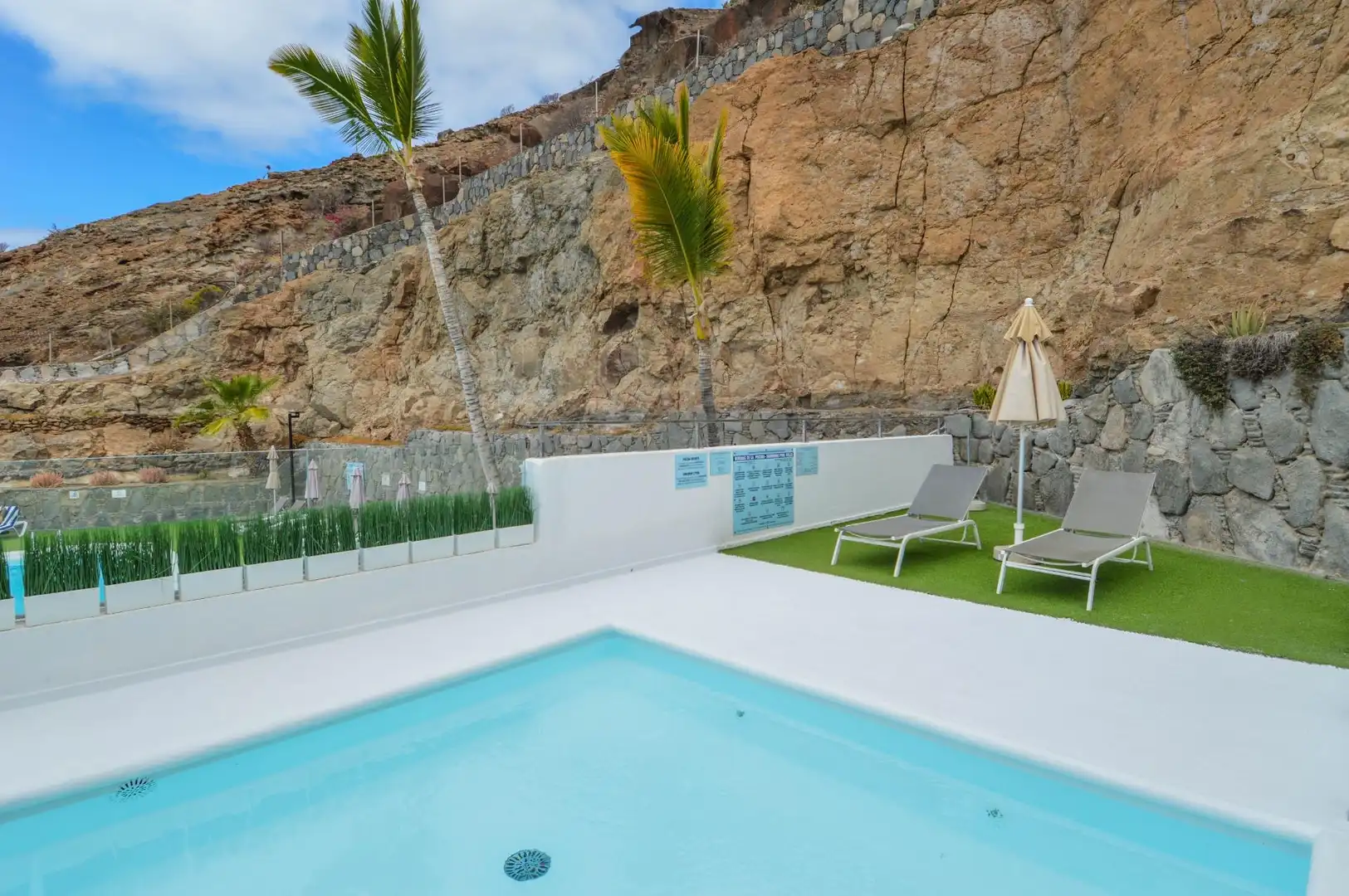 Piscina de Apartament en venda en Mogán amb Terrassa, Moblat i Piscina comunitària