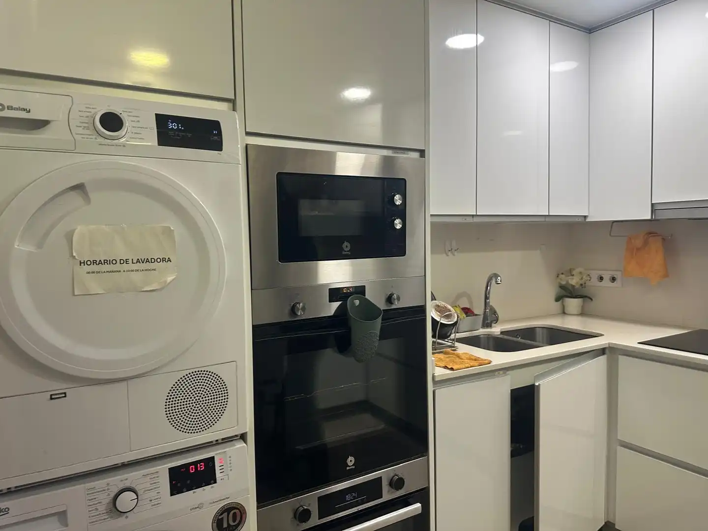 Cuina de Dúplex en venda en L'Hospitalet de Llobregat amb Aire condicionat, Calefacció i Parquet