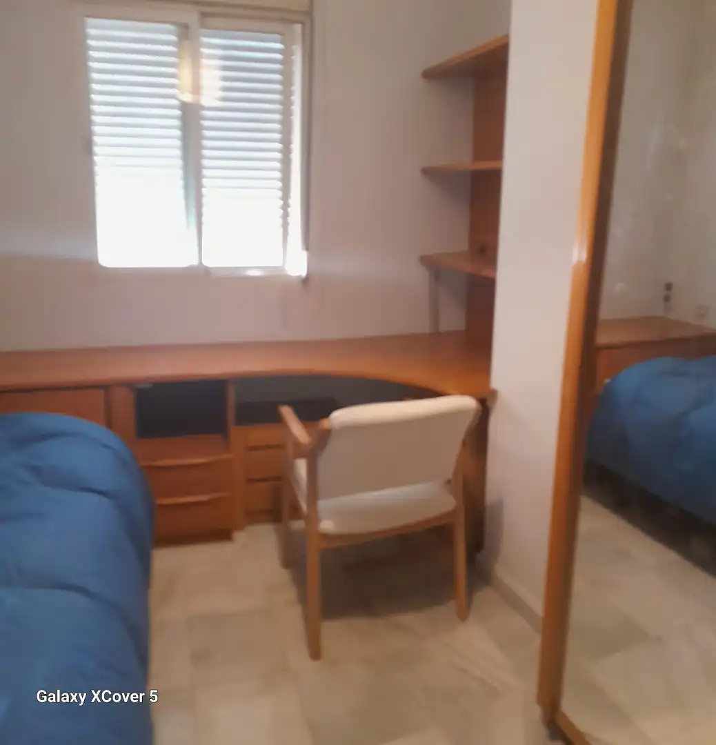 Habitación de Casa adosada en venta en Granada con Aire acondicionado, Calefacción y Terraza