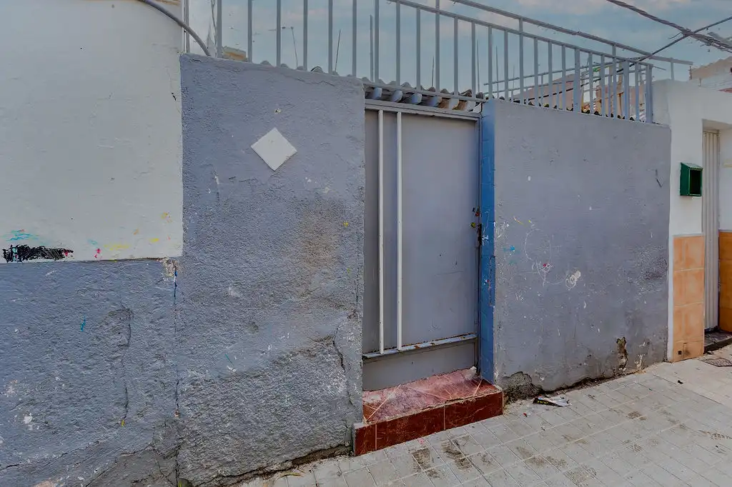 Vista exterior de Piso en venta en Almería