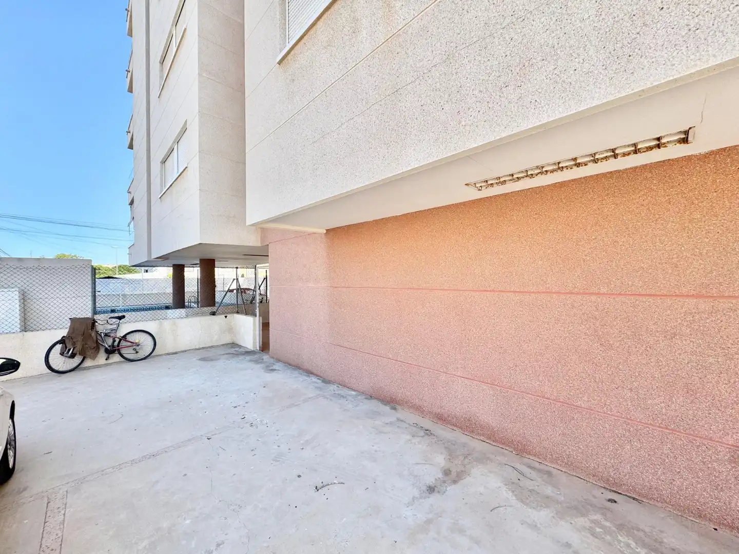 Vista exterior de Apartament de lloguer en Torrevieja amb Aire condicionat, Piscina i Moblat