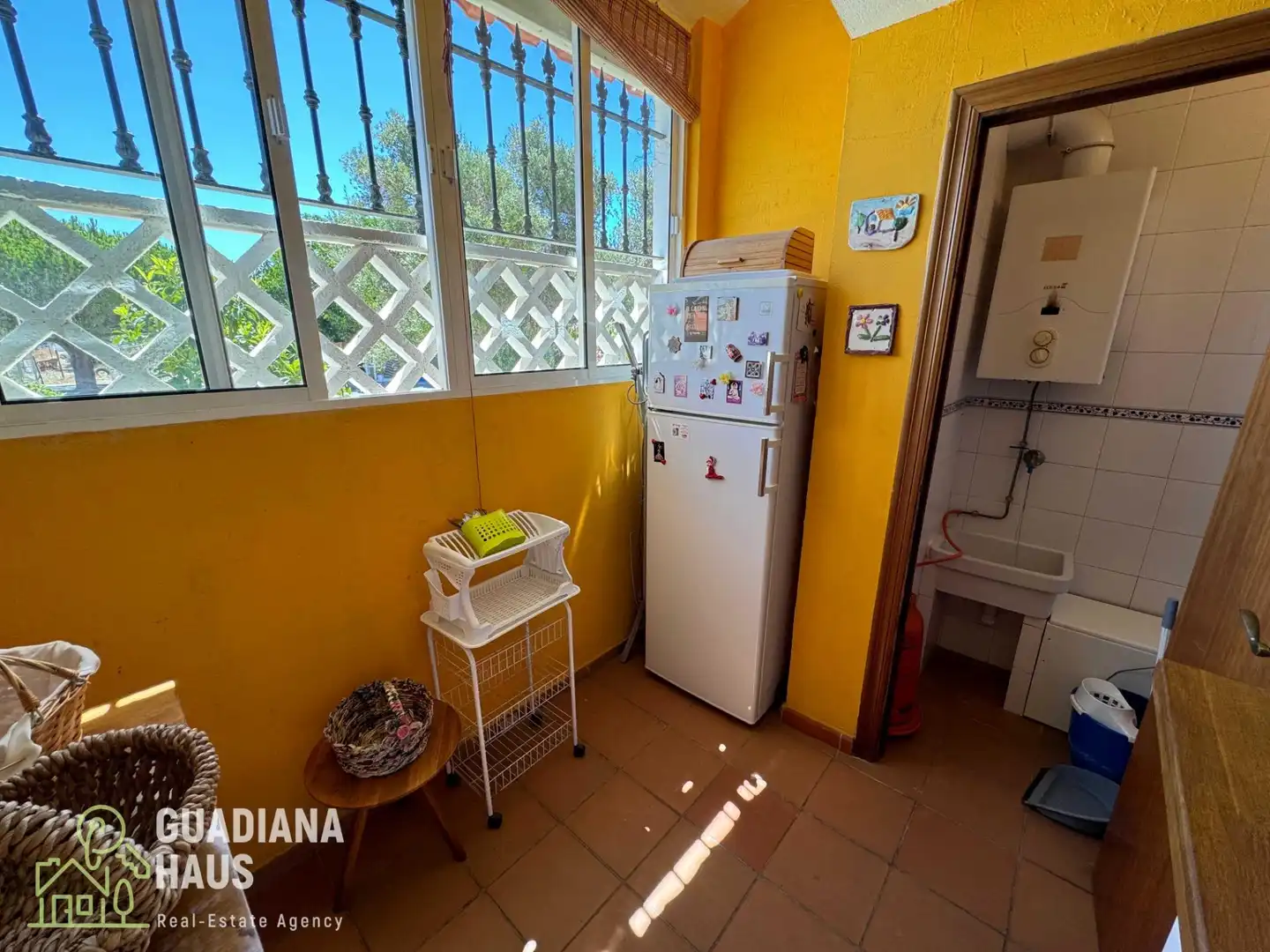 Casa adosada en venda en Ayamonte amb Terrassa
