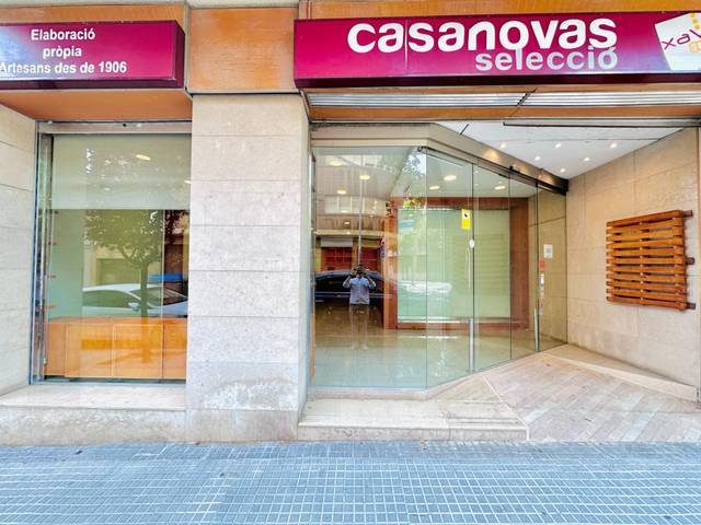 Local comercial en Alquiler en Carrer PRAT DE LA RIBA,DE en Vallparadís - Antic Poble de Sant Pere