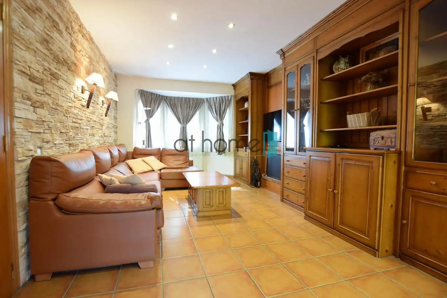 Casa amb terrassa de lloguer a Avenida Retor Emilio Bayarri, imagen 4