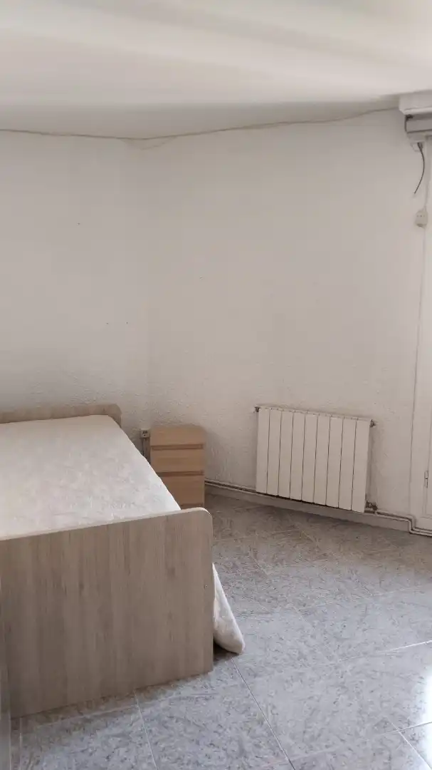 Bedroom of Flat for rent in Zaragoza  with Heating, Furnished and Oven