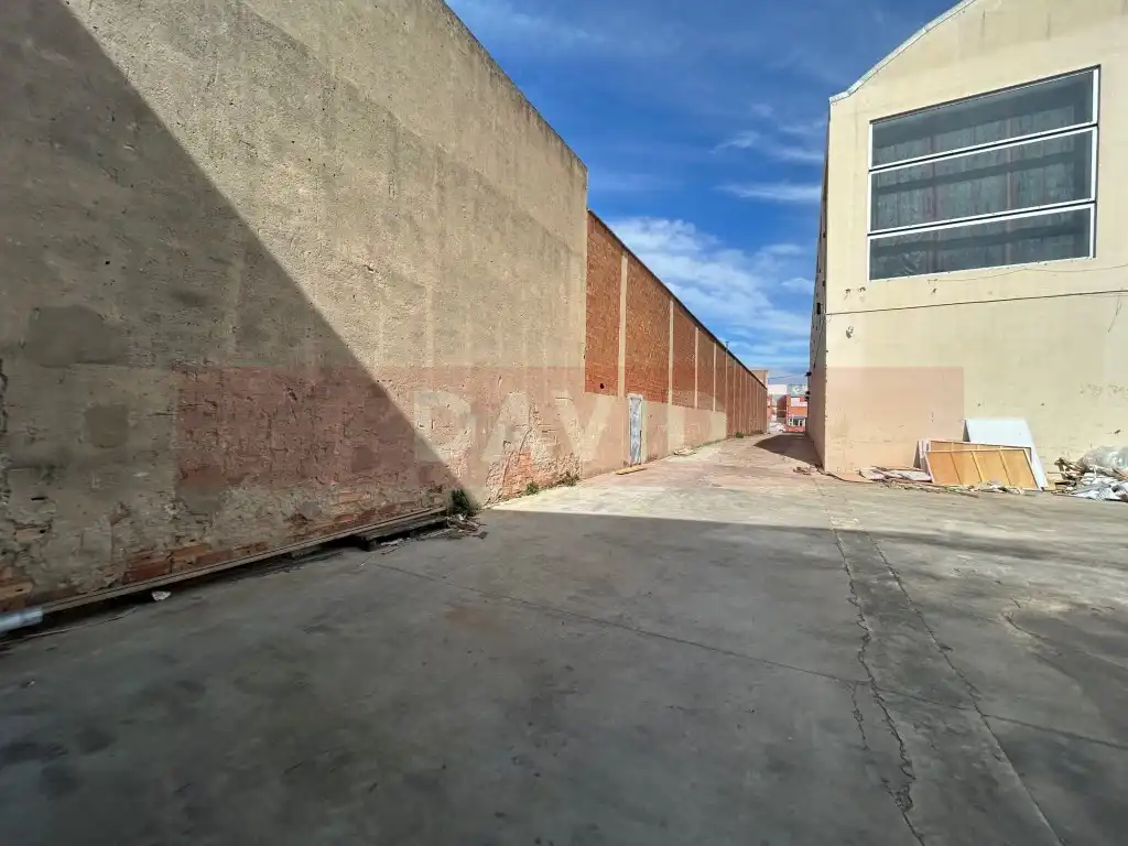 Industrial building for sale in Calle Crom Del, imagen 26