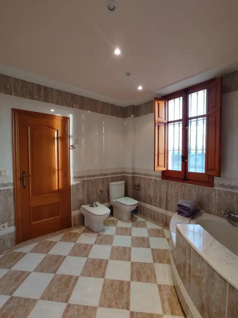 Bany de Casa o xalet en venda en Alboraya amb Terrassa, Traster i Piscina