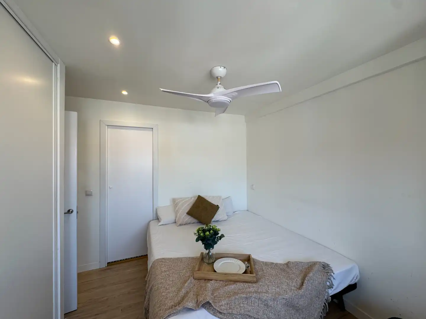 Schlafzimmer von Wohnung zur untervermieten in Madrid mit Klimaanlage, Heizung und Möbliert