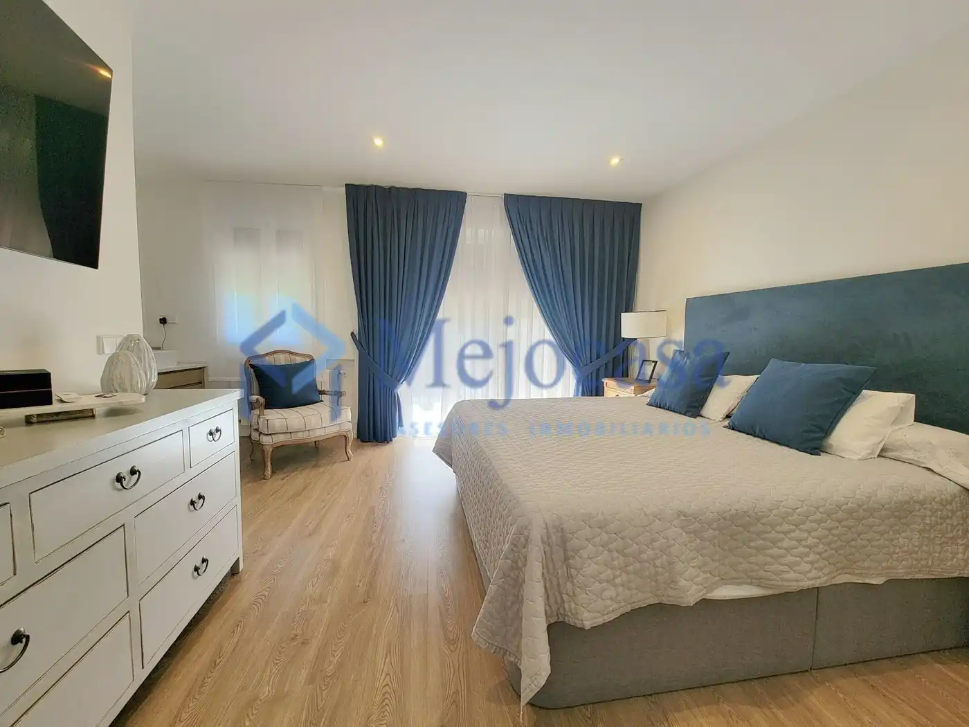 Bedroom of Detached homes for sale in Madrid  with Air Conditioner, Heating and Private garden