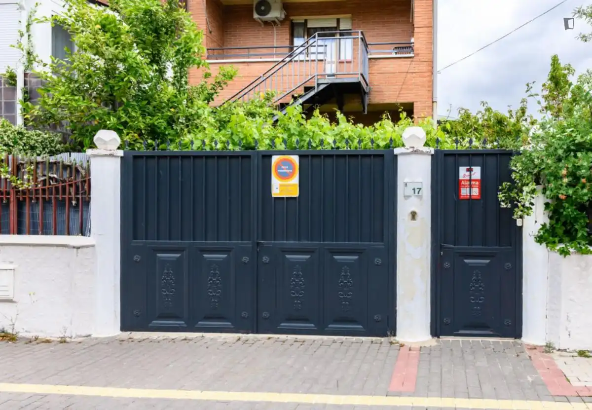 Vista exterior de Apartamento de alquiler en La Moraleja con Calefacción, Amueblado y Horno
