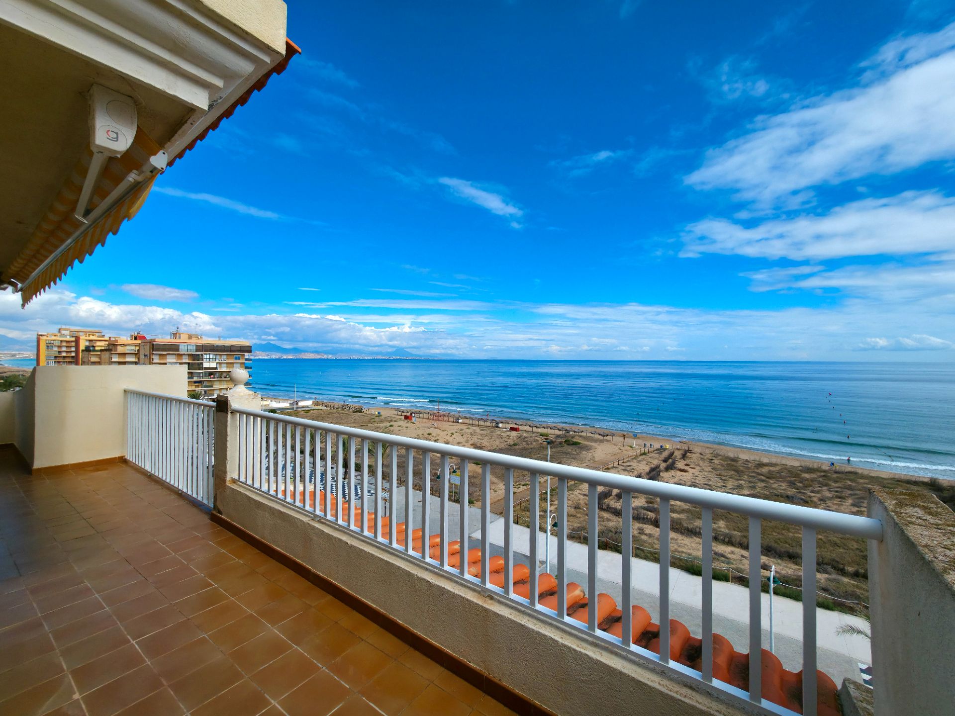 Terrace of Attic for sale in Elche / Elx  with Air Conditioner, Heating and Terrace