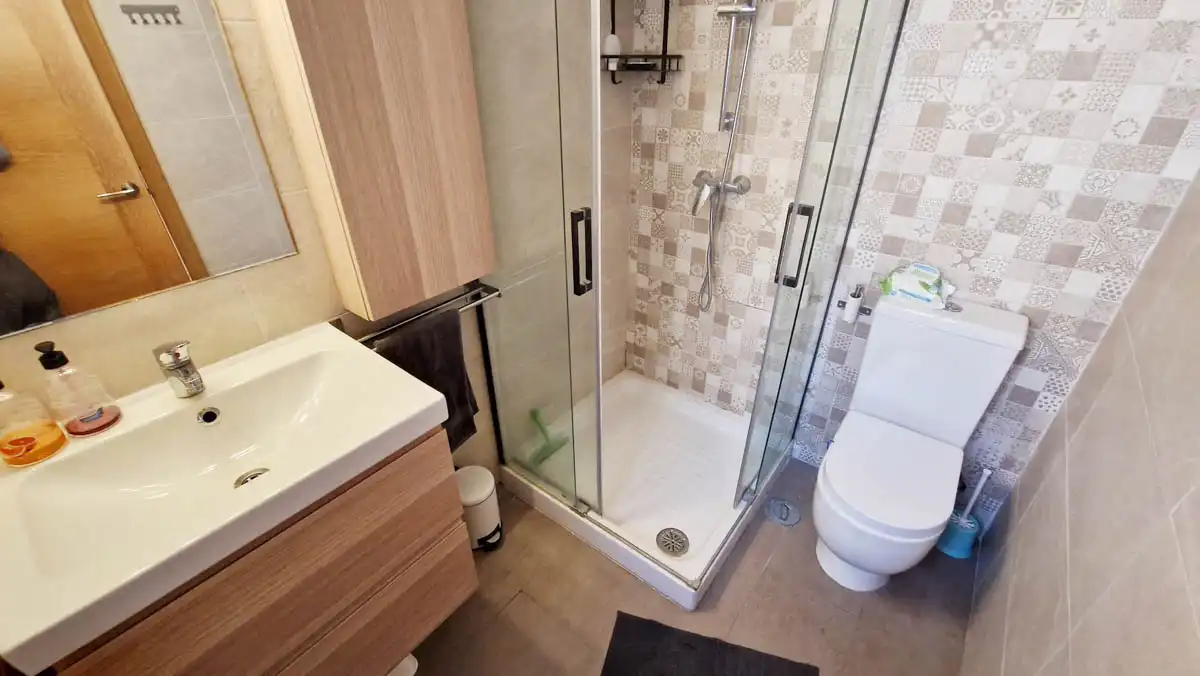 Badezimmer von Wohnung zur Miete in Málaga mit Klimaanlage, Terrasse und Möbliert