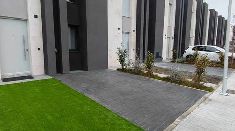 Foto 2 de Casa adosada en venta en Calle Maria Curie, Hospital, Valdemoro