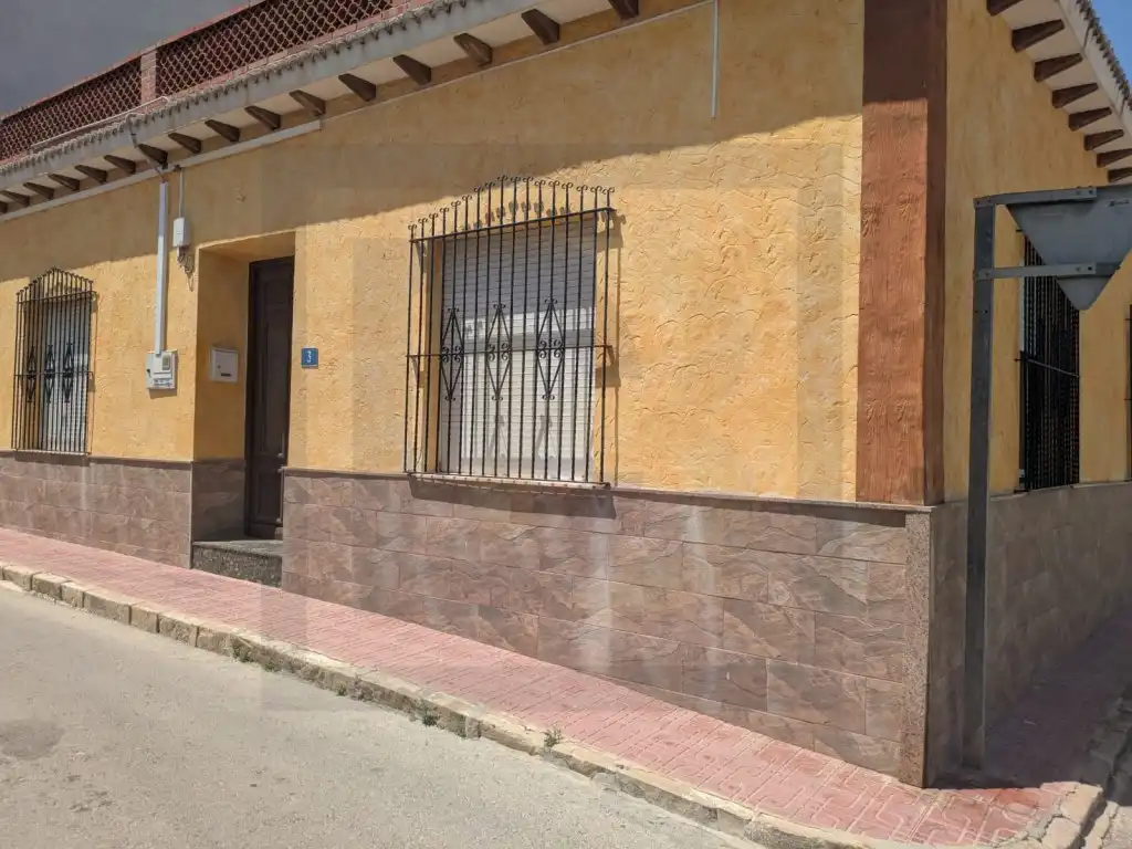 Vista exterior de Casa o chalet en venta en Desamparados - Hurchillo - Torremendo