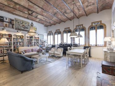 Oficina en venda a Gràcia