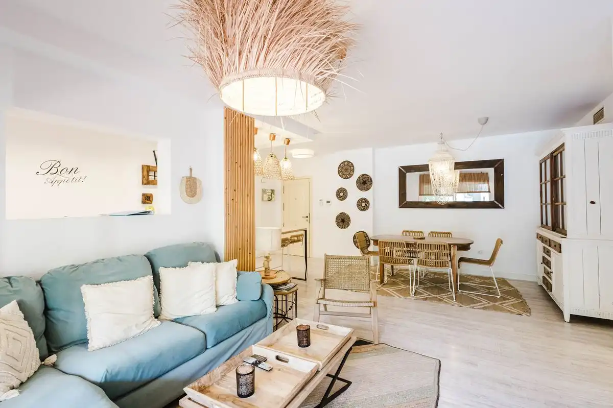 Living room of Ground floor for sale in Marbella  with Air Conditioner, Heating and Private garden