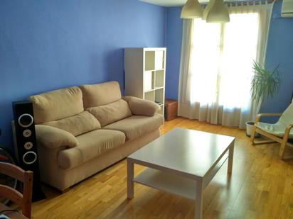 Sala d'estar de Apartament de lloguer en  Zaragoza Capital amb Balcó