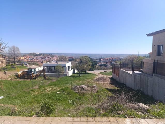 Terreno residencial en Venta en Calle Calle Pena del Rey, 12 en El Molar (Madrid)