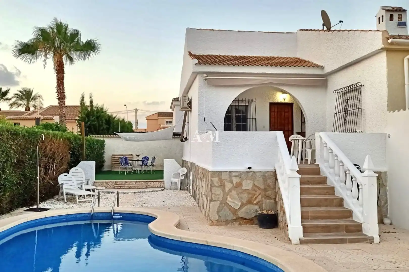 Vista exterior de Casa o chalet de alquiler en Torrevieja con Aire acondicionado, Calefacción y Terraza