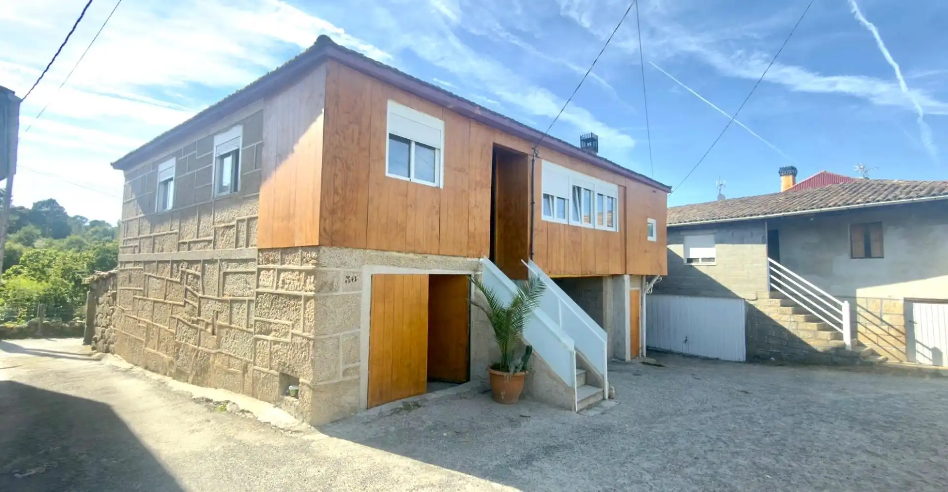 House with garden for sale in Nogueira de Ramuín