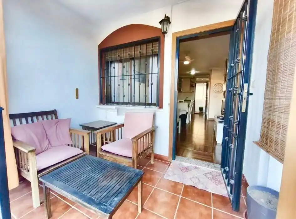 Terrassa de Casa adosada de lloguer en Torrevieja amb Aire condicionat, Terrassa i Piscina