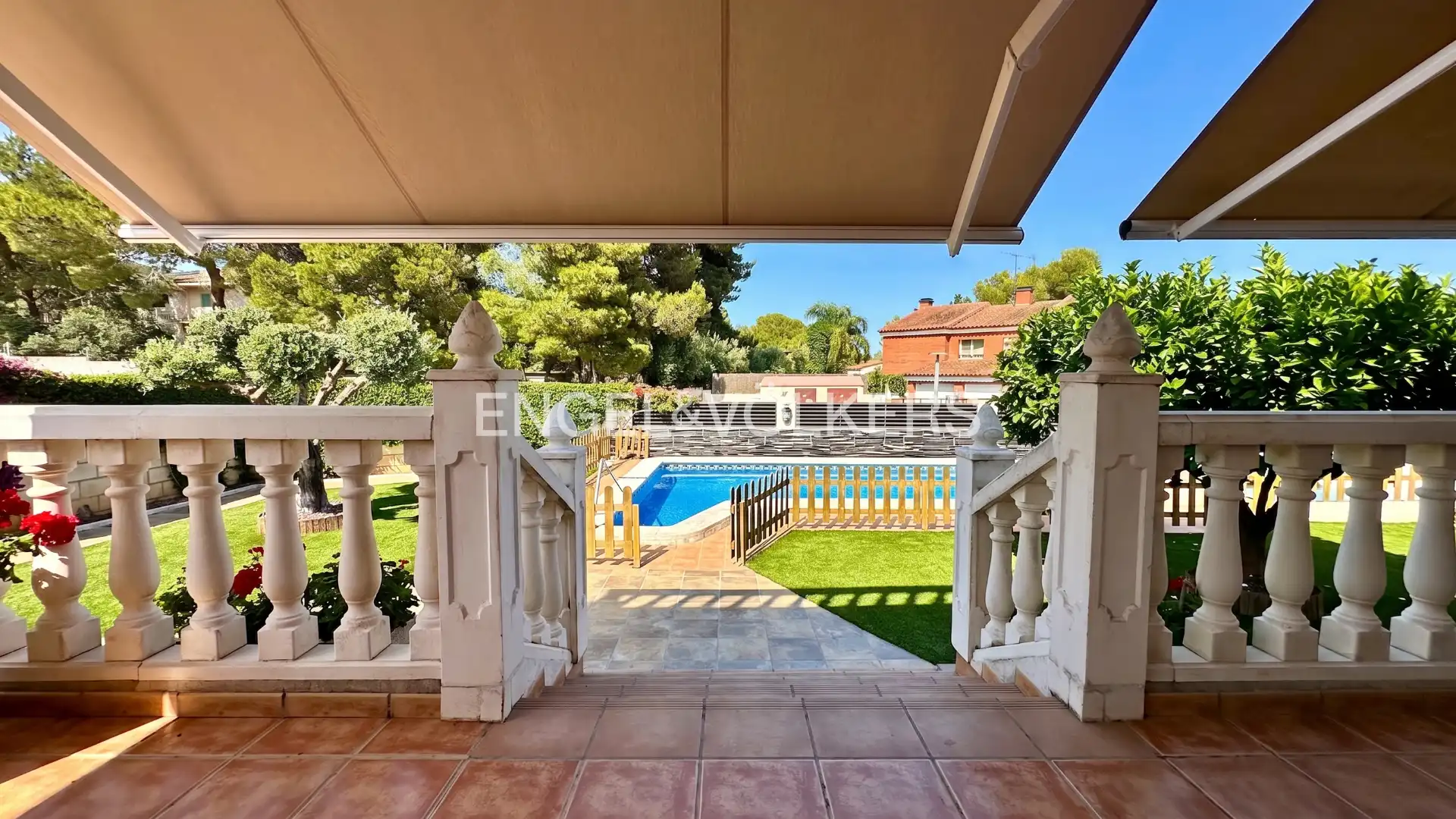 Vista exterior de Casa o xalet en venda en Almoster amb Aire condicionat, Calefacció i Jardí privat