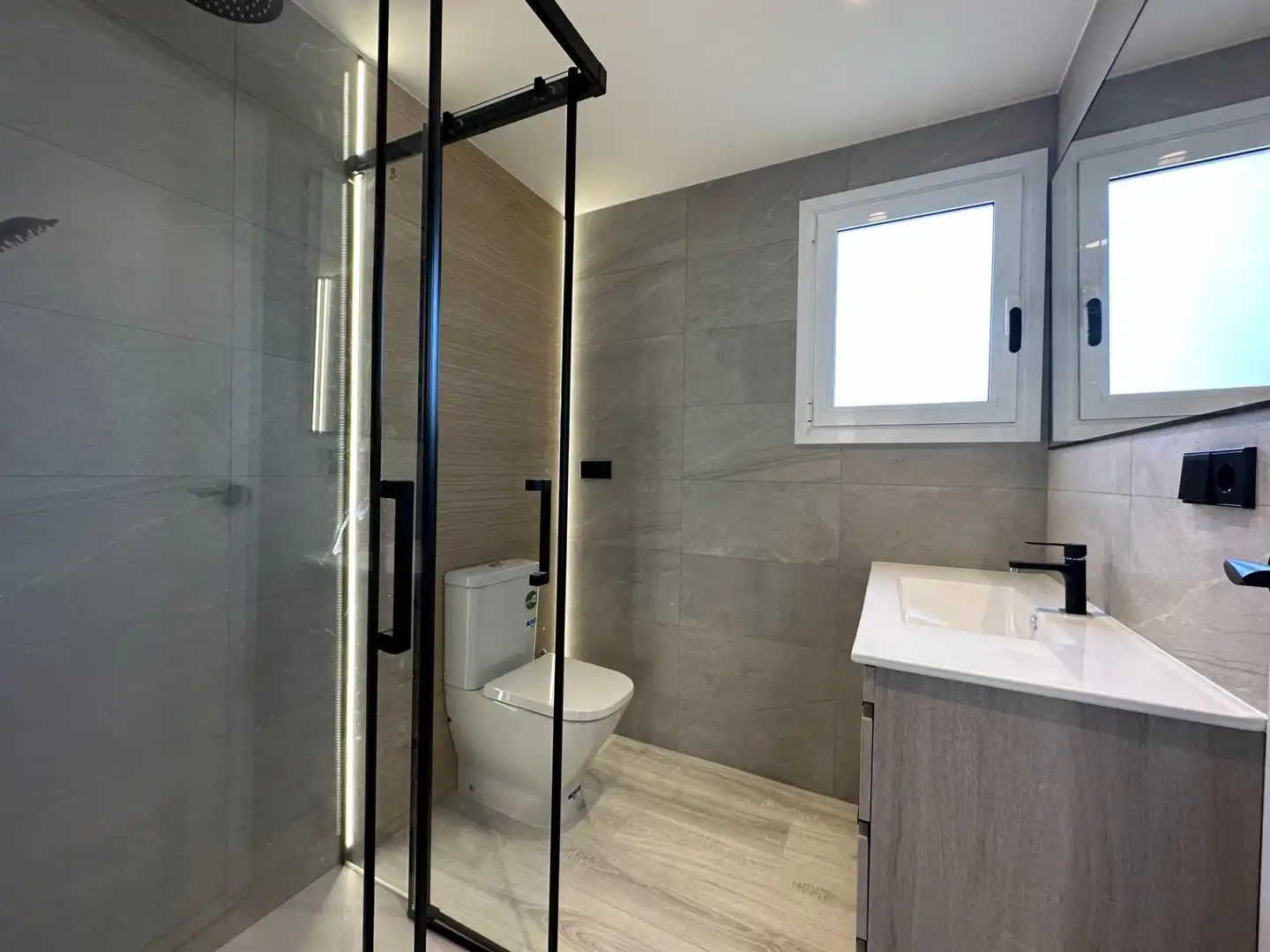 Baño de Piso en venta en Barcelona con Aire acondicionado, Parquet y Balcón