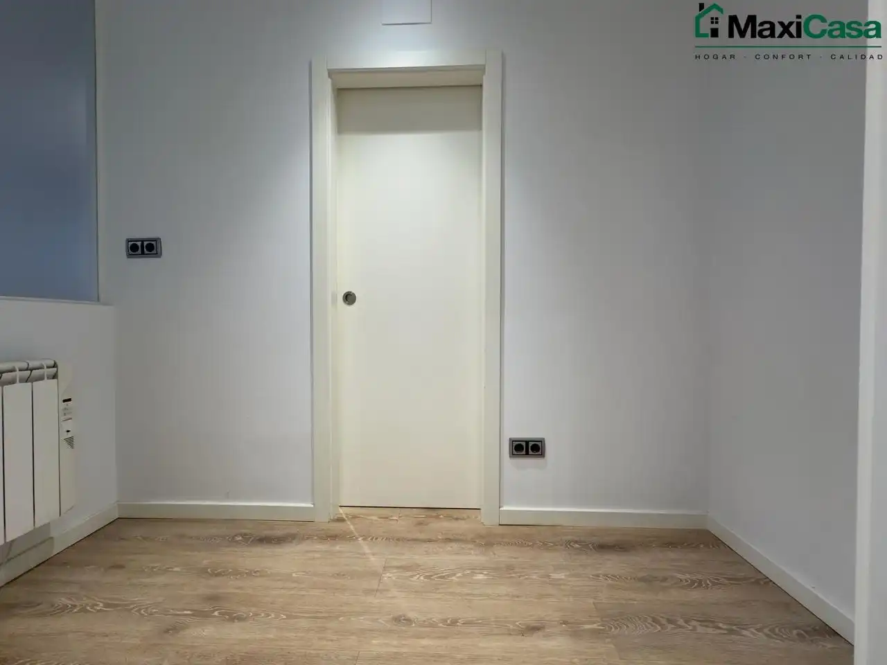 Appartamento con balcone in vendita a calle de la Duquessa d'Orleans, imagen 15