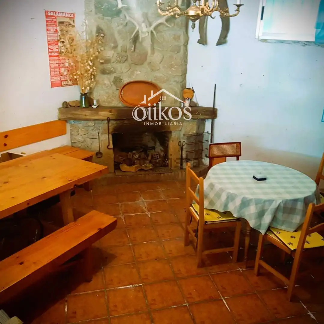 Casa amb terrassa en venda a Sequeros, imagen 2