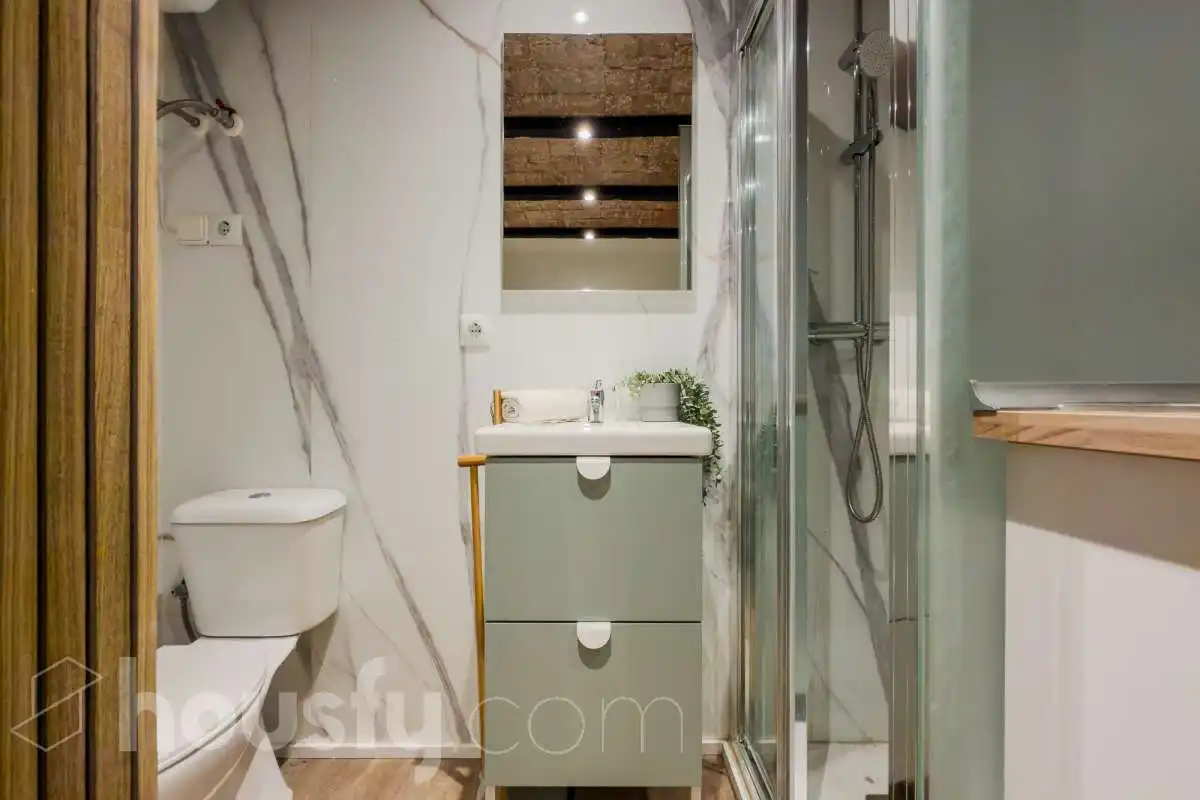 Badezimmer von Erdgeschoss zum Verkauf in Barcelona