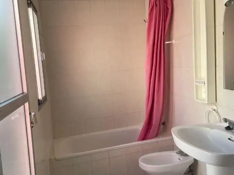 Baño de Casa adosada en venta en Medina de las Torres, Badajoz