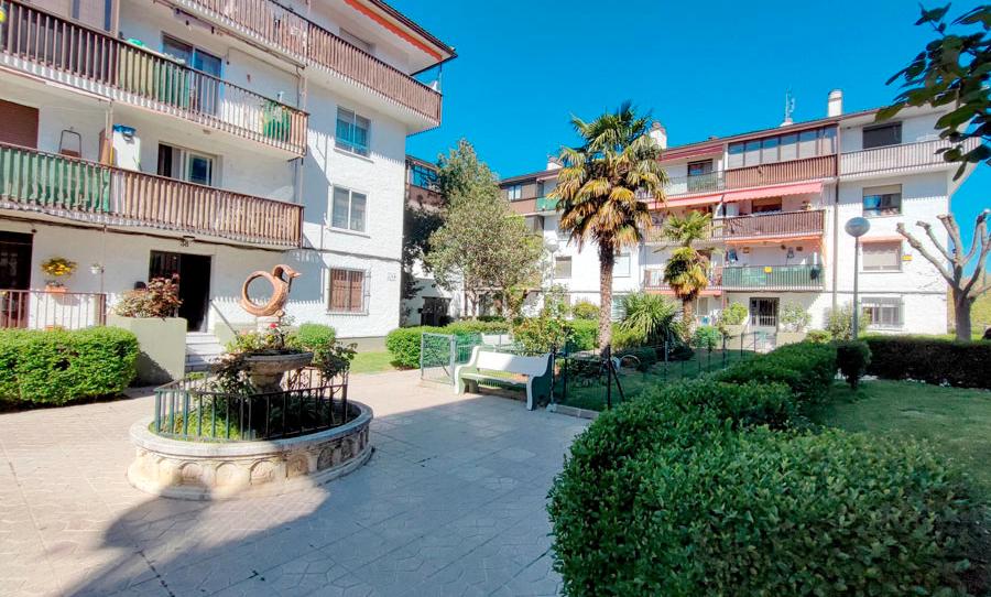 Photo 1 of Flat for sale in Urbanización Parquesierra, 25, Los Negrales, Madrid