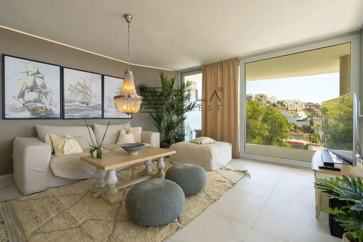 Penthouse with pool for sale in Carvajal, imagen 10