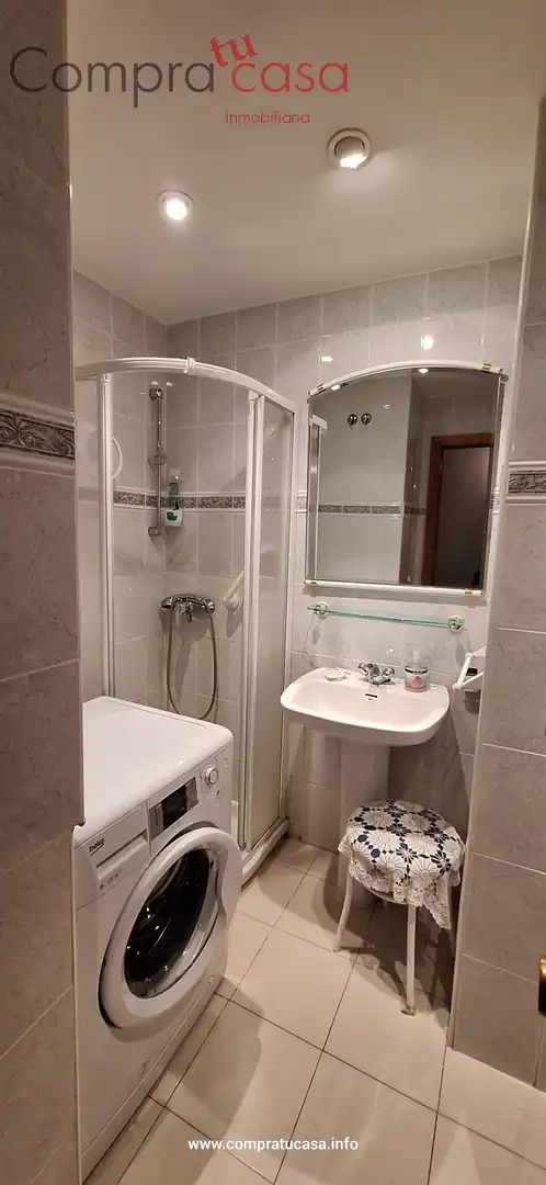 Baño de Piso en venta en Segovia con Calefacción, Parquet y Terraza