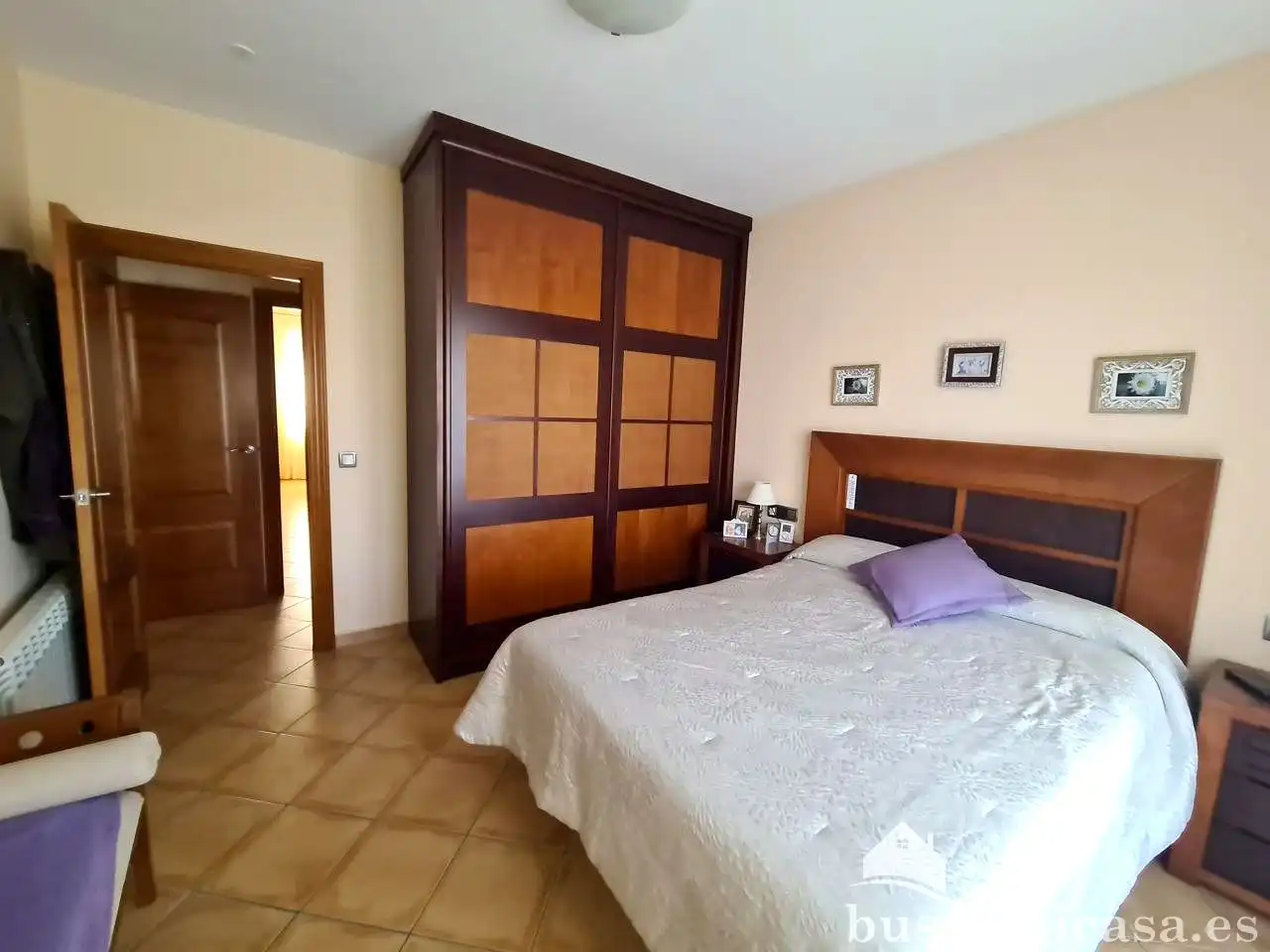 Dormitori de Casa o xalet en venda en Huelma amb Aire condicionat, Calefacció i Jardí privat