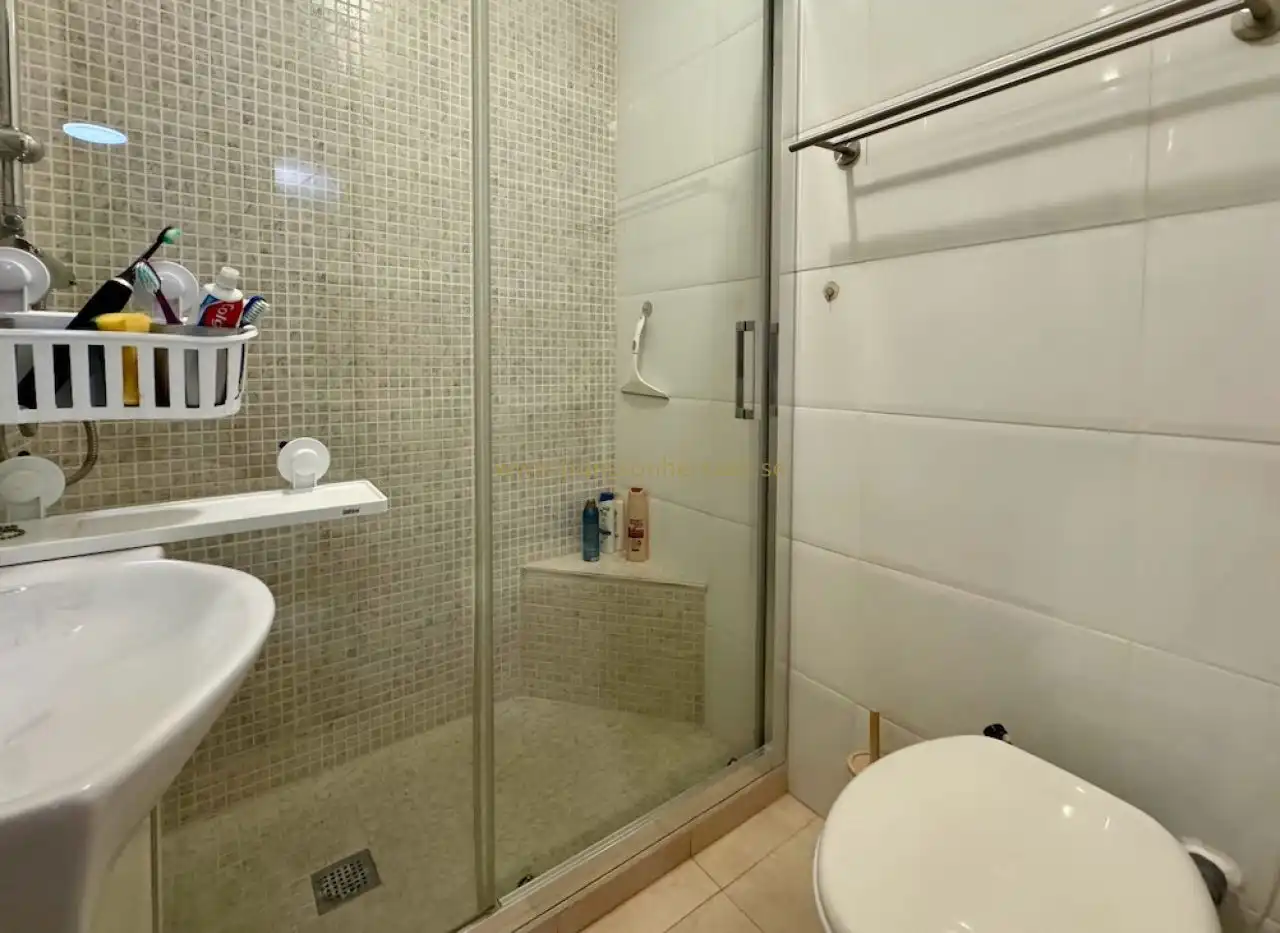 Baño de Apartamento en venta en Torrevieja