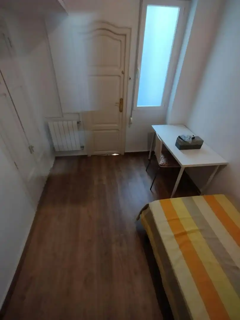 Schlafzimmer von Wohnung zur untervermieten in  Valencia Capital mit Heizung, Möbliert und Waschmaschine