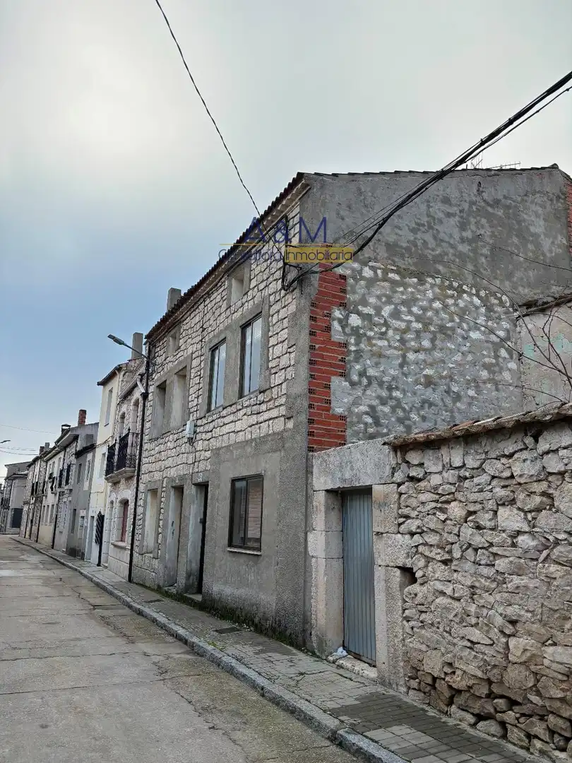 Casa o chalet en venta en Escuderos, Campaspero