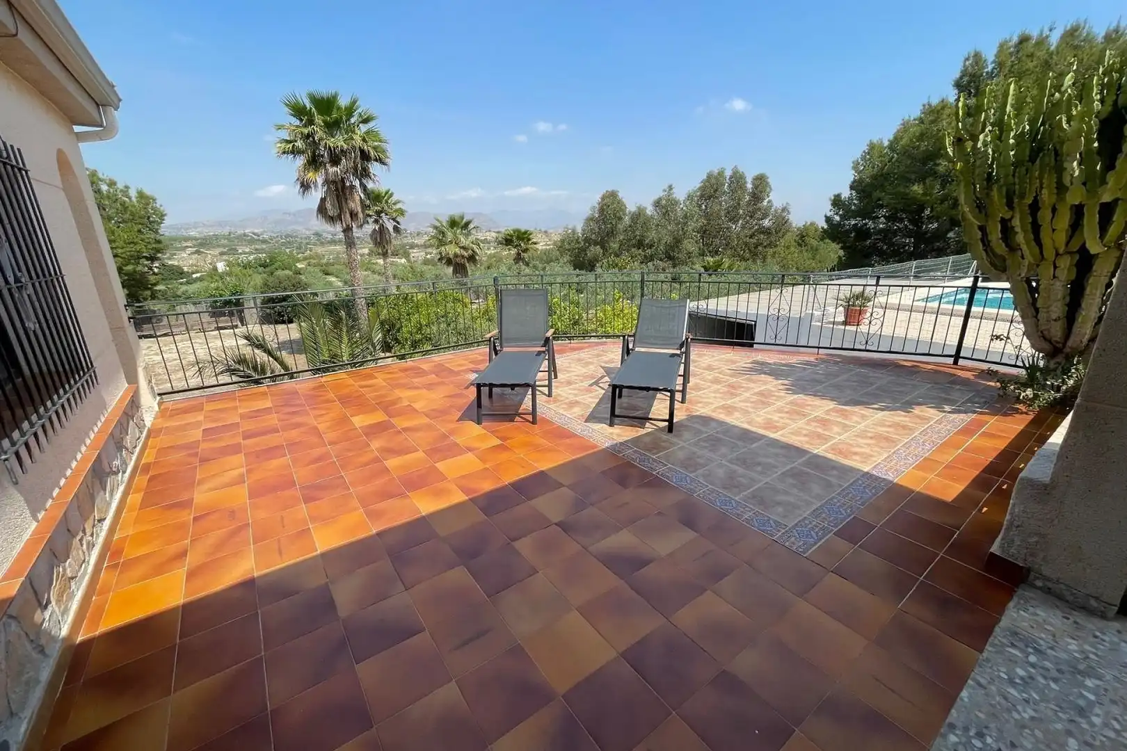 Terrassa de Casa o xalet en venda en Elche / Elx amb Aire condicionat, Calefacció i Jardí privat