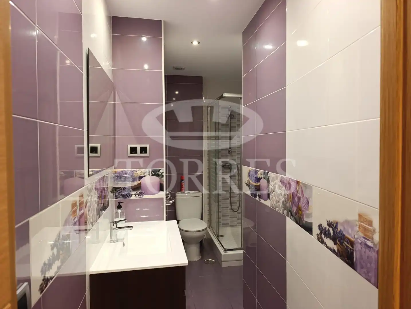 Bathroom of Flat for sale in Málaga  with Air Conditioner