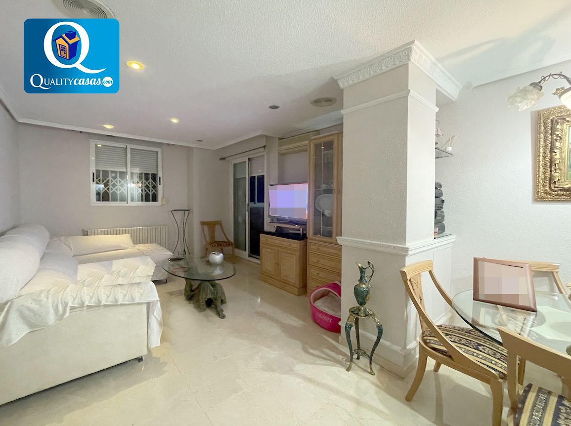 Living room of Apartment for sale in Elche / Elx  with Air Conditioner, Heating and Terrace