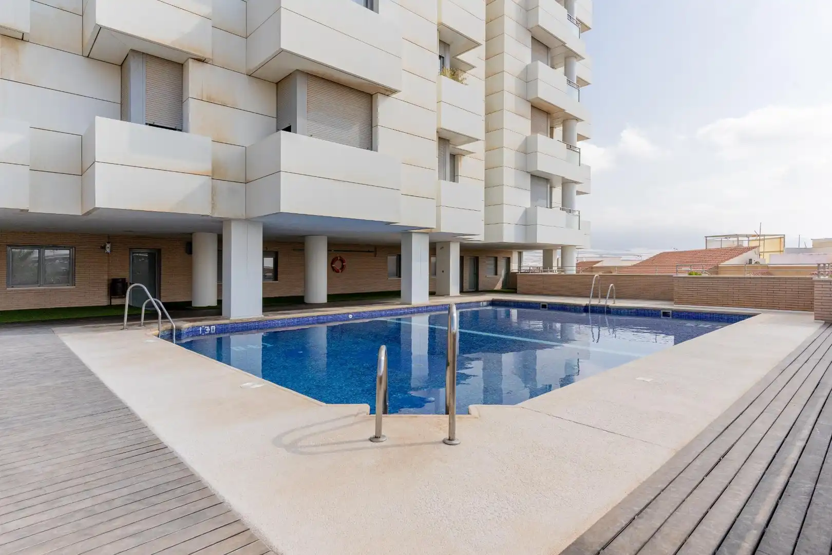 Piscina de Pis en venda en El Ejido amb Aire condicionat i Piscina comunitària