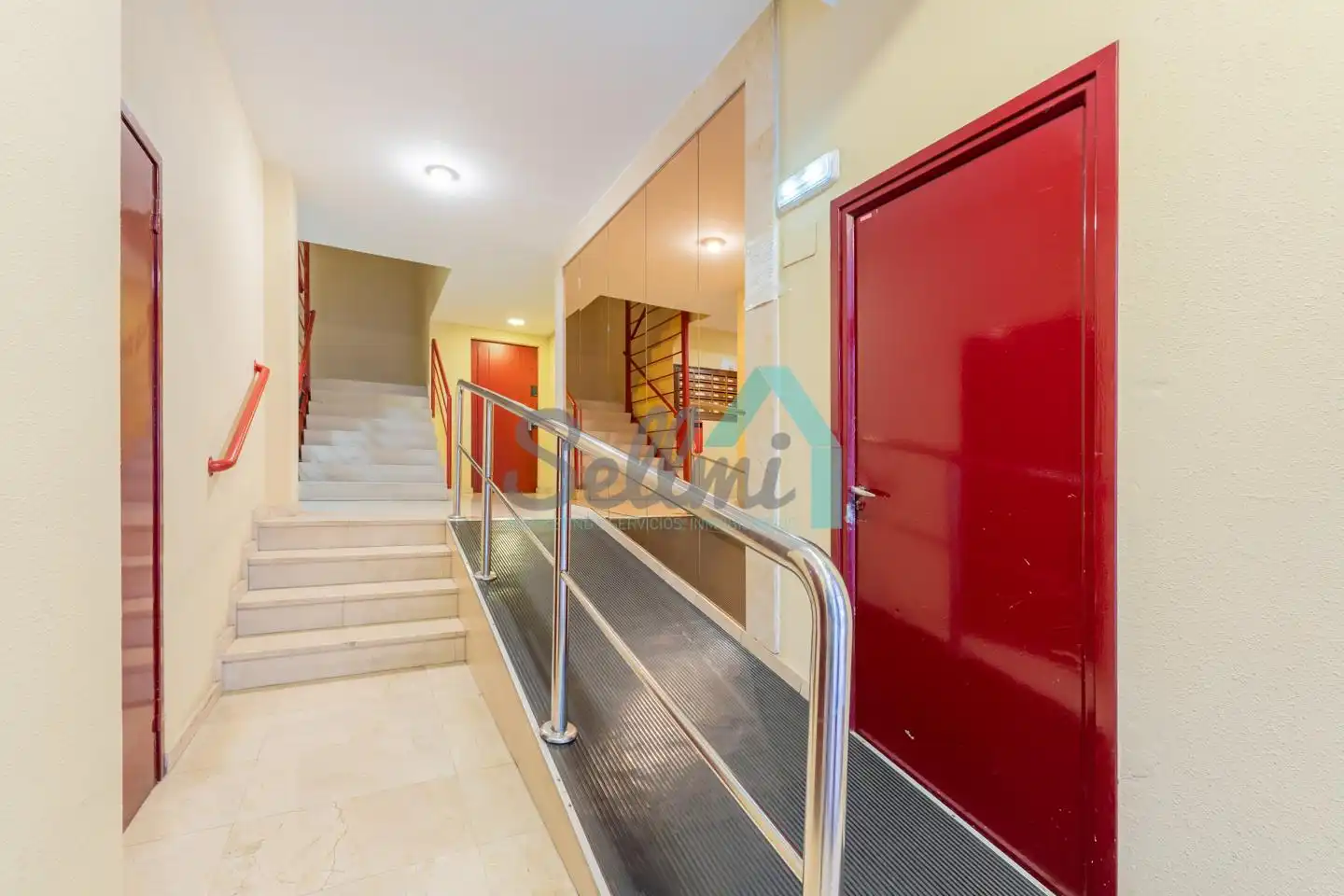 Maisonette zur Miete in Rafael Gallego Sainz, Vallobín