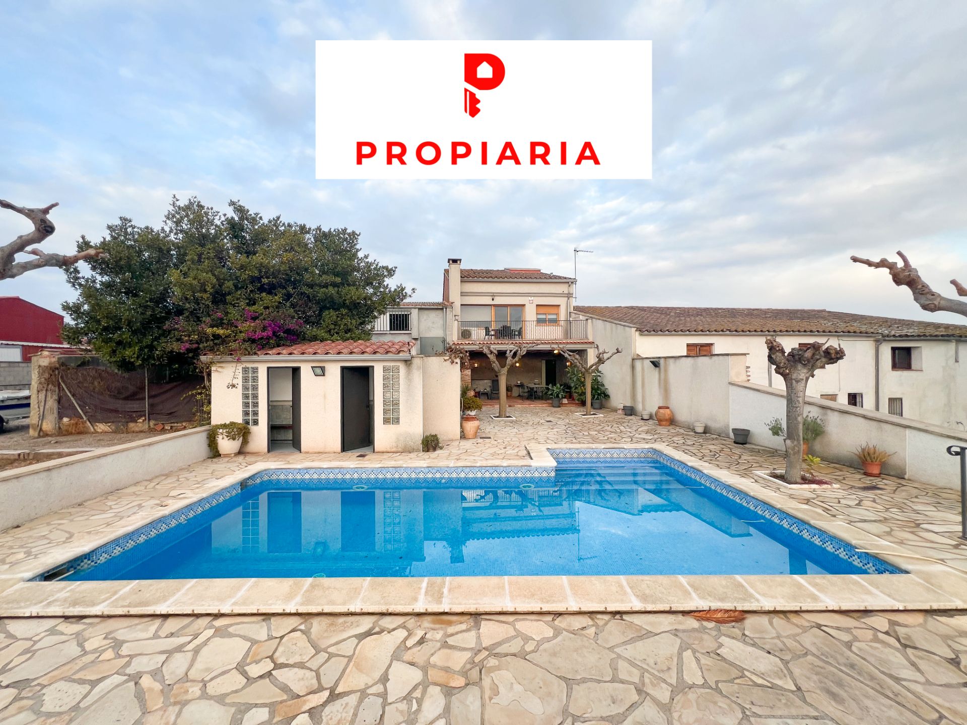 Exterior view of Single-family semi-detached for sale in Esparreguera  with Air Conditioner, Heating and Private garden